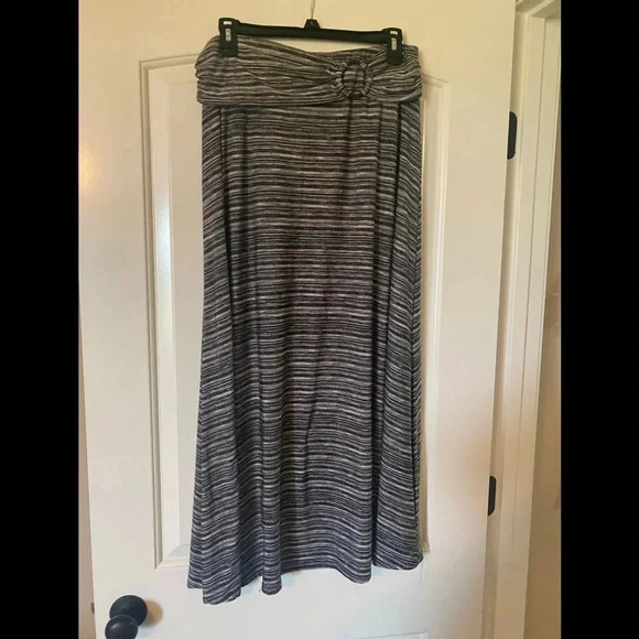 Robert Louis Gray Variation Elastic Waist Skirt. Size 1X - Picture 1 of 4